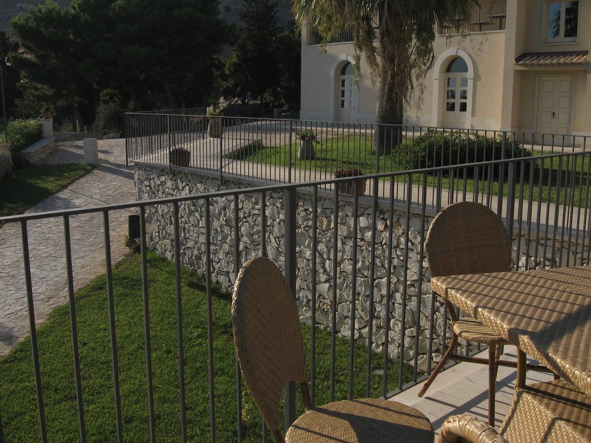 Villa Keratea Gela Exterior photo